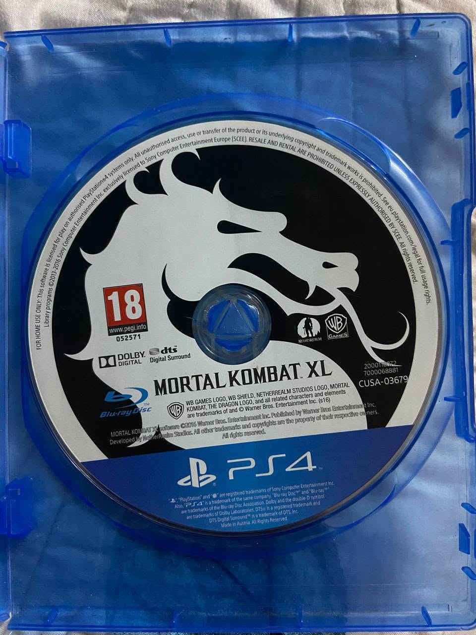 بلي ستيشن فور ps 4 fat
مستعمل ٤ اشهر قليل وياه ٣ يدات وحده اصليه ووحده ما تشتغل يعني ثنين شغالات المساحه ٧٠٠ 
نضيف جدا مابي اي ضرر / وياه قرص mortal Kombat XL قرص جديد ما مستعمل 
السعر 2015 وموجود حساب بي ٢٣ لعبة تنزلهن
مثل بيس ٢١ واكثر من ٢٠ لعبه بس السعر وي الحساب يصير 230 للاستفسار 9647762401876 
واتساب بغداد بسماية
