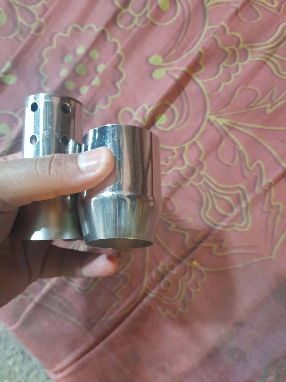 للبيع كزوز يرهم عل مطورات عنون موصل حي سكر 35الف ***********
