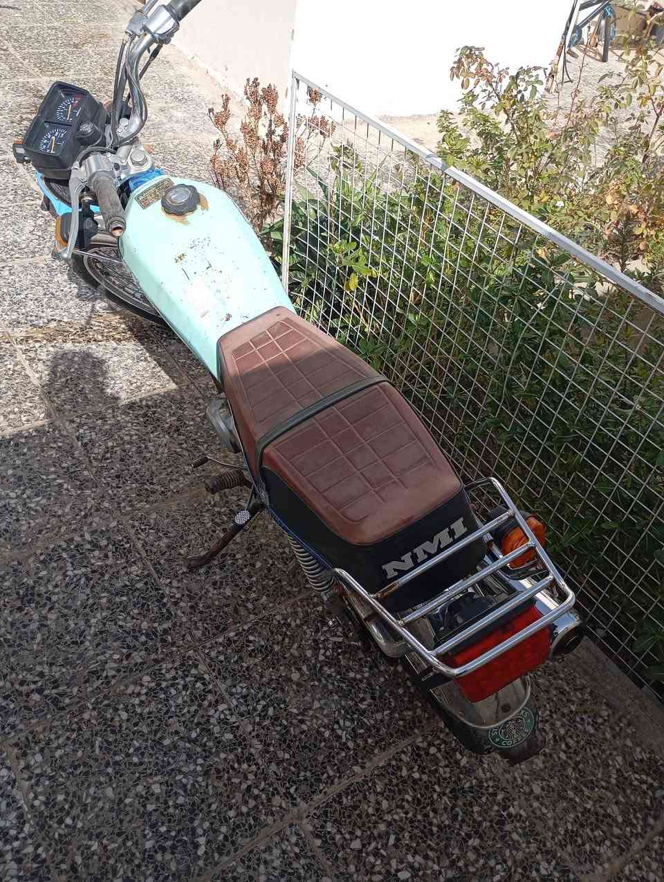 السلام عليكم
دراجه اربعه كير 2016 اصولي 
وكيلها عباس العارضي 
سعرها 400
مكاني مجمع ابو تراب جهة شارع جامعة الكفيل 
رقمي ***********
