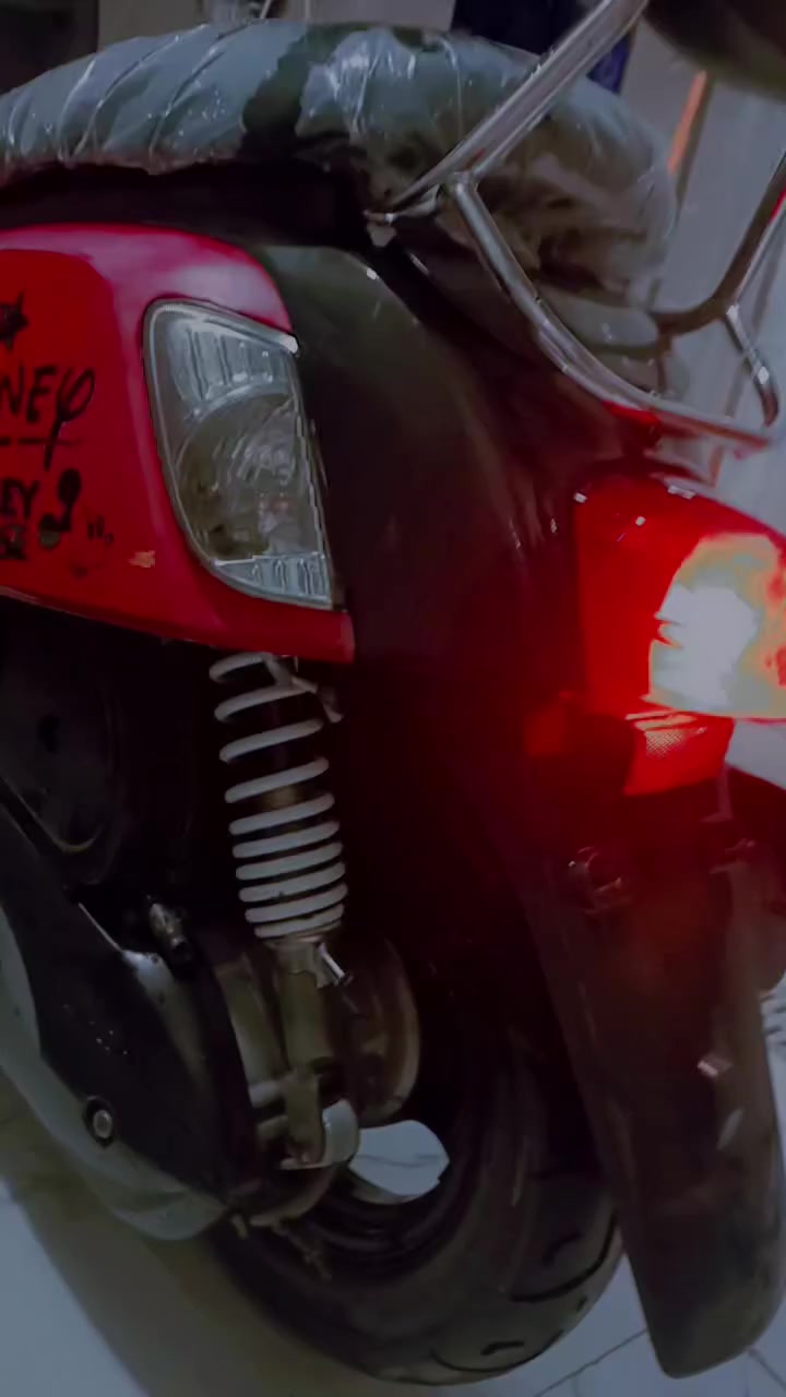 دراجه بوليس مصطره مكفوله من كلشي 
سعره مليون و100مكانهة حي الفداء 
***********
