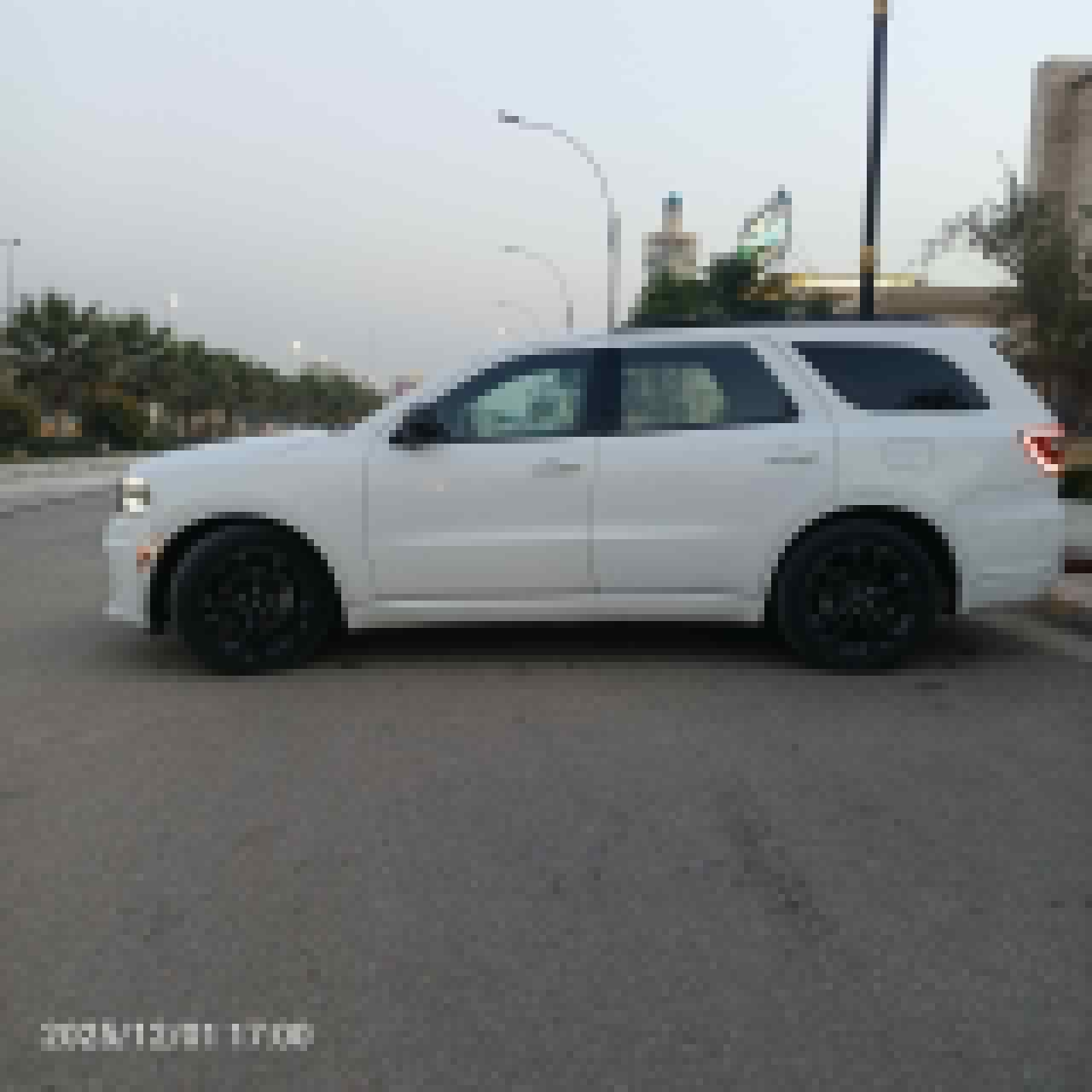 السلام عليكم للبيع فقط
دوج دورنكو SXT بلاك توب موديل 2022  رقم بغداد بسمي المواصفات 
7 راكب مكينه 3600 تو ويل فول رادار  توقف ذاتي  ويل 20وبعد هوايه مواصفات ماشيه 40الف ميل الحادث كما موضح بل صور بيها تبديل بابتين وبيها طخه بل قماره من وره نصبغ ربع قماره ايرباك برده فقط رقم شاصي بل منشور بجم كبس بلادي السعر 225$
مكاني كربلاء حي المعلمين
الاتصال 

***********
