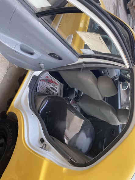 سلام عليكم فيرنا للبيع موديل٢٠٠٢ جاهزة من كل النواحي السعر ٤٥     ***********
