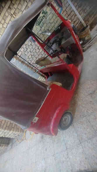 تكتك 18 وكيل سيد خلدون تكتك نضيفه كشره حلوه بس تخربط شغلة كهربائيّات سعر 2500 مكاني مغربه الشيشان الثانيه ***********
