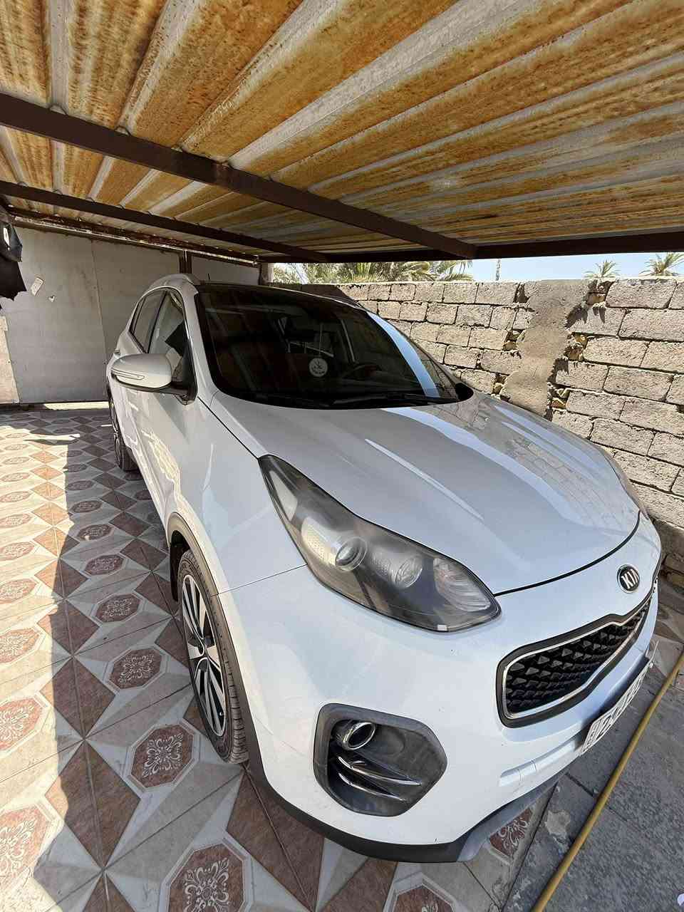 سبورتج 2018 رقم انكليزي بأسمي وسنويتها لـ 2029 مكفولة من الصبغ والضربة عدا شخط تحت الابواب من الجهتين. 184 وبيها مجال، واذا مراوس بسبورتج موديل اعلى.
***********
