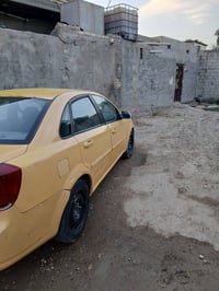 سيارة  وابترة ٢٠١٠ هيه وغرامات مصفره  سعرة ٥٣  سنويه ٣١ تنتهي رقم نكلي...