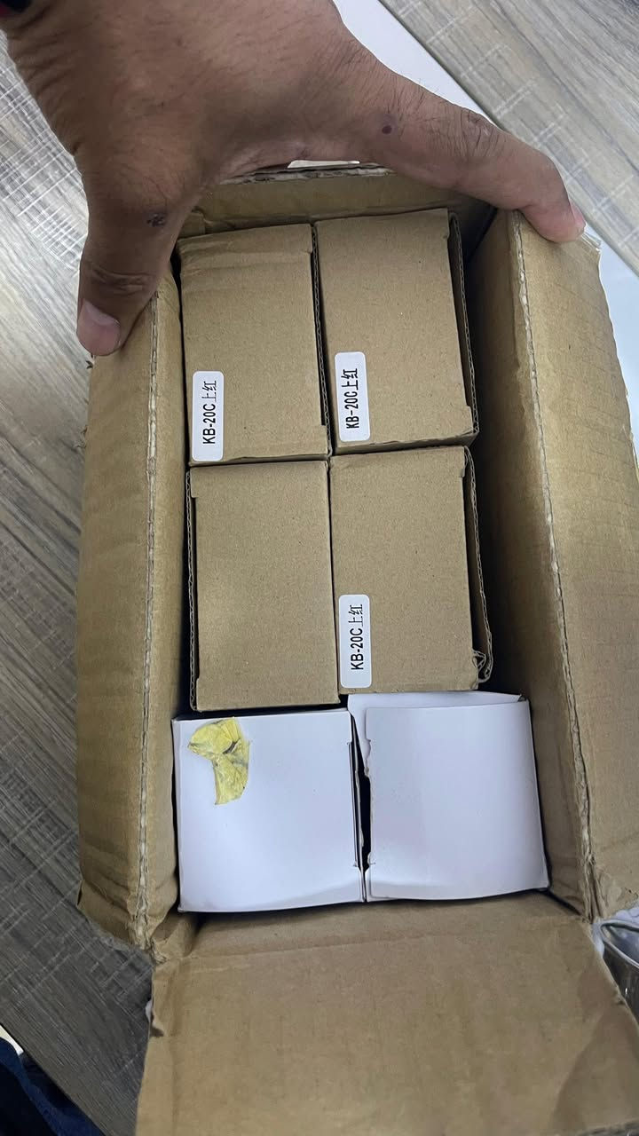 بطاريات بهذا الشكل عدد 4 مع 2 شاحنات مالتهن الي تفيده يخلي سعره …


**إذا كنت صاحب هذا الإعلان وتريد حذفه لأي سبب، رجاءا أرسل رسالة إلى الدعم الفني**