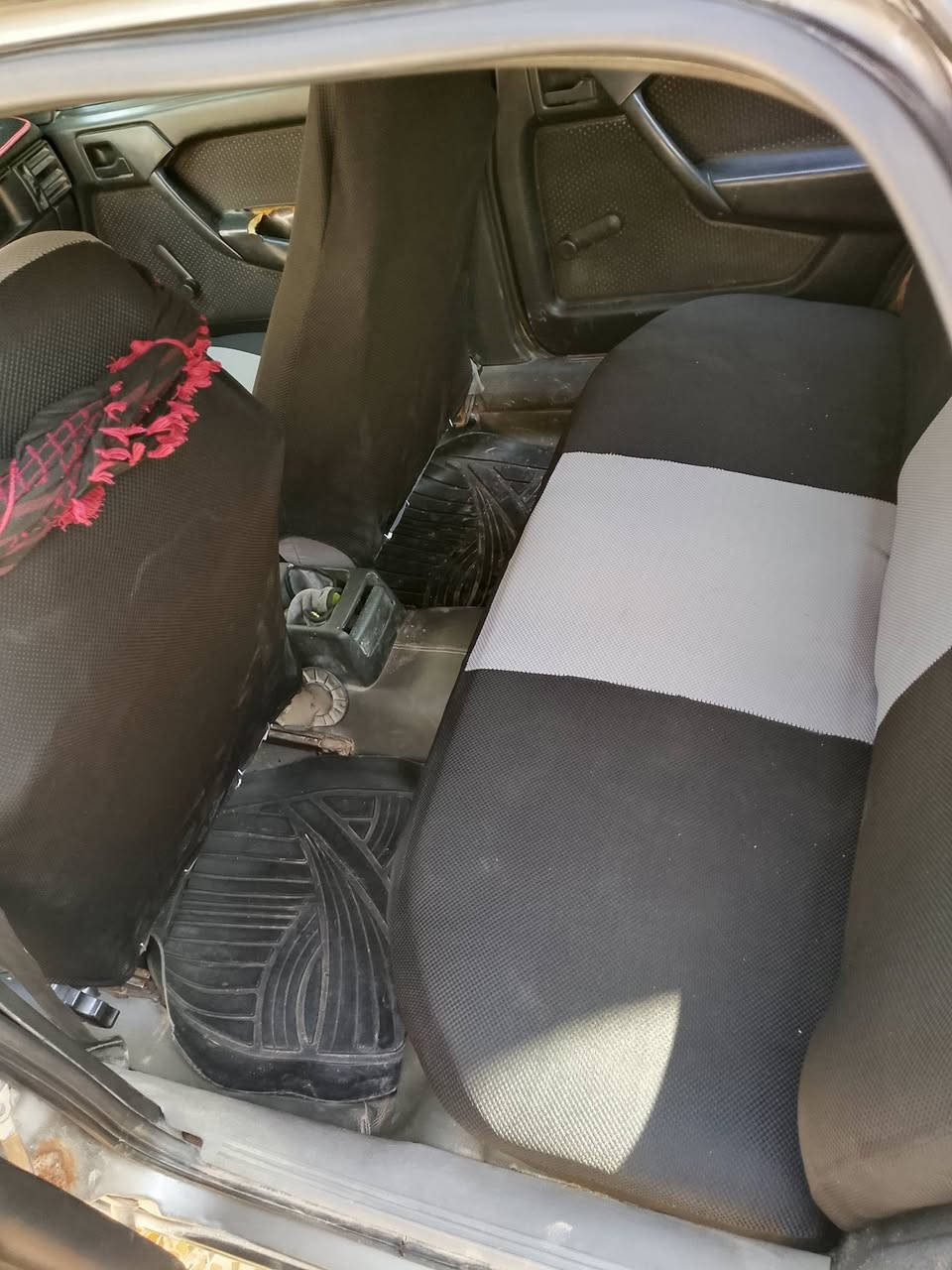 اقرة المنشور قبل المخابرة
السلام عليكم فكترة مشرحة سقف حجم18
سنوية وارقام وهزة جدد 2030شرط التحويل 
محرك وكير مال كصة بي اثر تبخير وايرمنة كلهة شغالة سيارة جاهزة ما ناقصهة شي 
السعر 30 شراي خابر بيهة مجال مكاني جانب الايمن حي التنك ***********
