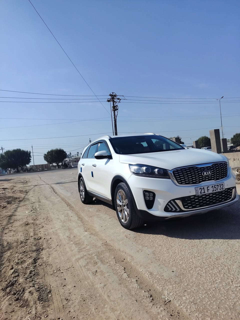 كيا سورنتو 2020 فول مواصفات 

السياره جديده ربع ماتصرف عليها 

كفاله عامه من التبديل والصبغ والبارد والشخوط 

رقم سليمانيه  الجديد سنويه 2030

تحويل مباشر بسمي.               

مواصفات 

1_حجم محرك 6سلندر كفاله

2_تحكم ستيرن 

3_كروز سرعه (تحكم سرعه بالستيرن) 

4_شاشه بلاديه لمس (سايد بريك بصمه) 

5_ شاشه ترحيب 

6_يدات نيكل بلادي 

7 منظومه زنون بلادية 

8_لدات امامي خلفي                    ((فورويل 4/4دفع رباعي))

9_علامه سورنتو بالدوسه 

10_مري جانبيه شفط كهربائي 

11_كشنات جلد بلادي

12_بصمه تشغيل +بصمه ابواب 

13_ أشاره ترحيب باليدات عند الاقتراب 

11_كشنات كهرباء عدد 2 

15_حساسات امامي وخلفي 

16_لايت ثلاث عدسات بلادي 

17_انظمه قيادة عدد 4.   

18_ 3قطع تبريد 

19 _سبعه راكب

20_دبل شباك

21_عدادالكتروني مو عادي))) 

22_بانوراما مو حديد 

23_بردات خلفيه بلادي 

24 _جام اتو +حاكيه بلوتوث 

25 _ويل ستيل حجم 19 (((تخم تايرات جديد)))

26_شحن واير ليس () ((((بطاريه جديده))))

27_ سياره ماشيه48 حقيقي شرط الفحص 

28_ فابلون شركه بعده +بصمات عدد2

29 _محرك كير كفاله عامه شرط من كلشي 

30 _سياره جديده بمعنى الكلمه واحله من الصور 

31_ اعتذر عن مراوس فقط بيع 

32_صدر شركه مامبدل شي

33_ سياره سبير مانازل شركه 

سياره جديده ربع ماتصرف

مكان السيارة بابل الحمزه الغربي 
 السعر 266وبيها مجال 
***********
***********
