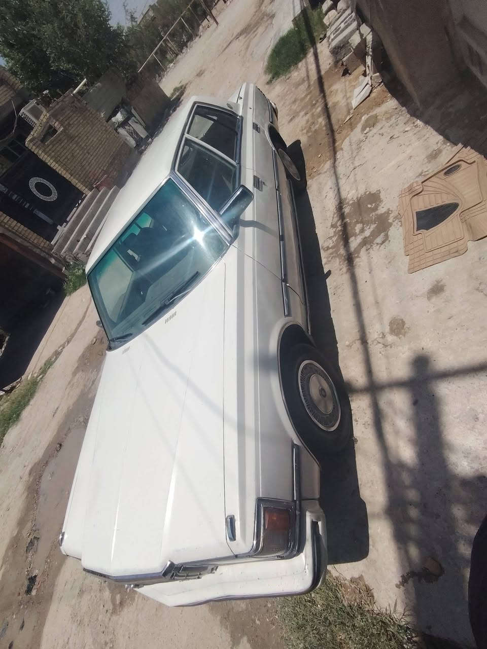 سلام عليكم لبيع سوبر موديل ٨٢ كير ومحرك بلديات جداد تبريد شغال ثلج🥶  سياره كلهه شركه ما بيه نقص مكان بغداد رقم ***********
