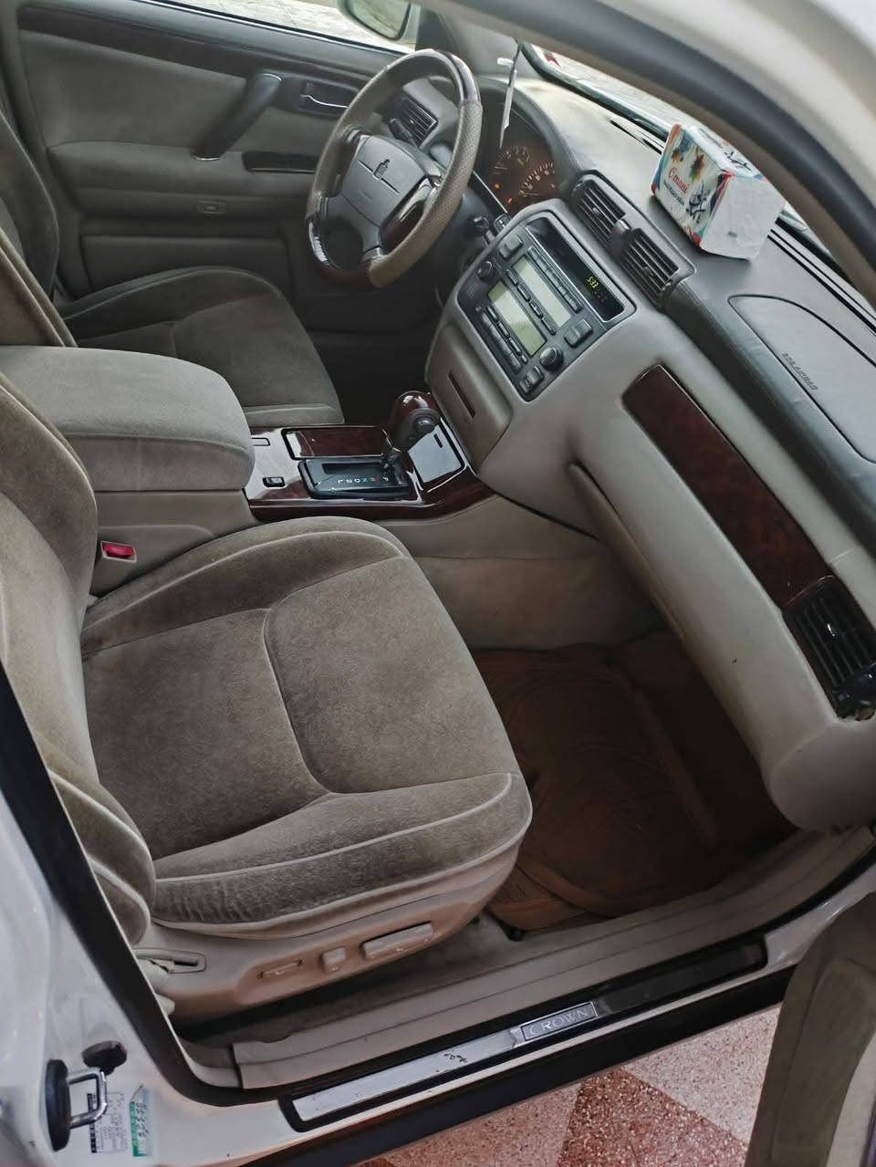 مكينة  vvt تبريد حدادية كلة شغال
تواير بالكارتون دكمتين مري شفط 
كص جنطة بيها رقم كركوك حفر اصلي بدون سنوية مكينة كير تبريد حدادية كلة بوضع الشركة السيارة مكانها ذي قار 
السعر 34 ورقة السياره خير من الله 
***********
