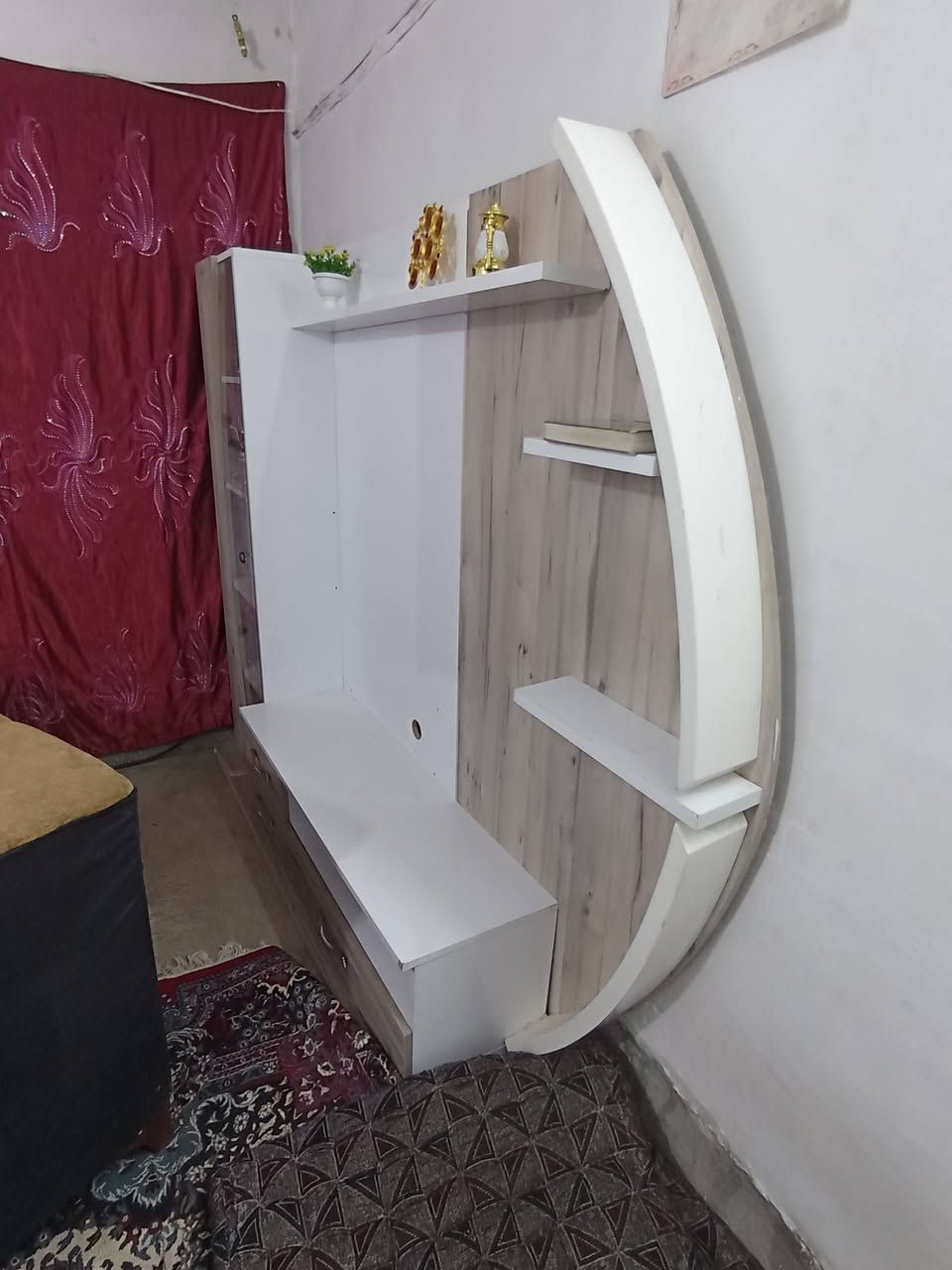 قيم واخذ الشراي يراسل او يتصل ***********
