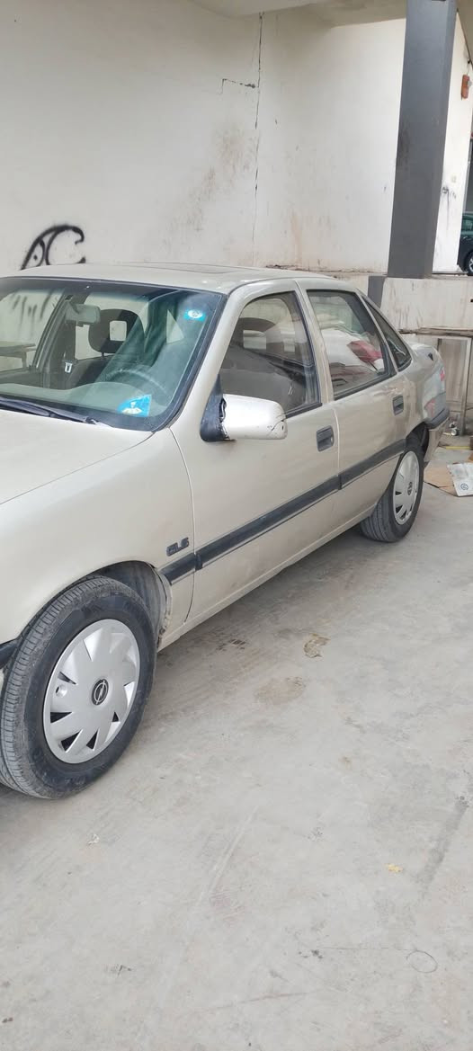 للبيع موديل 93 محرك 20 اوتوماتيك جامات كهرب سلايت  كهرب رقم مسطره كاربون بيها السياره  مشرحه  داير دوسه ما مصلح علا وضع الشركه السعر 38$(***********
