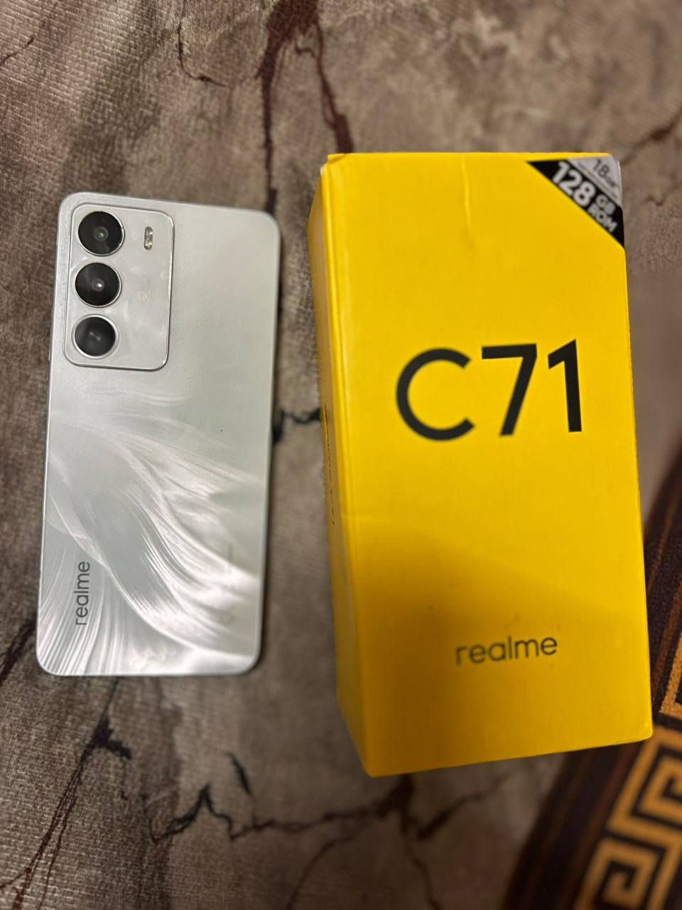 للبيع ريملي c71 ذاكره 128 بطاريه 6000 جديد مستخدم شهر ملحقاته كامله سعر 175


**إذا كنت صاحب هذا الإعلان وتريد حذفه لأي سبب، رجاءا أرسل رسالة إلى الدعم الفني**