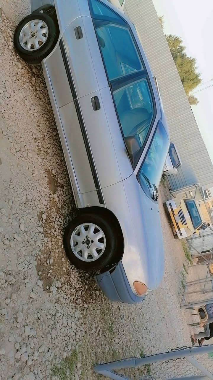 السلام عليكم ارفع المنشور بكلمه يا الله للبيع اوبل استره موديل 93 محرك 1600 مكينه وكير جدد شرط حداديه جديده تخم تاير جديد ويل كب بلادي مكفوله من ضربه وصبغ شي بسيط كلش كهربائيات كله شغاله بيه فحته دواخل كلش جديده وناعمه بشكل السياره احلا من الصور بهواي السعر 35 وبيه مجال *********** ابو فاطمه مكان السياره نجف
