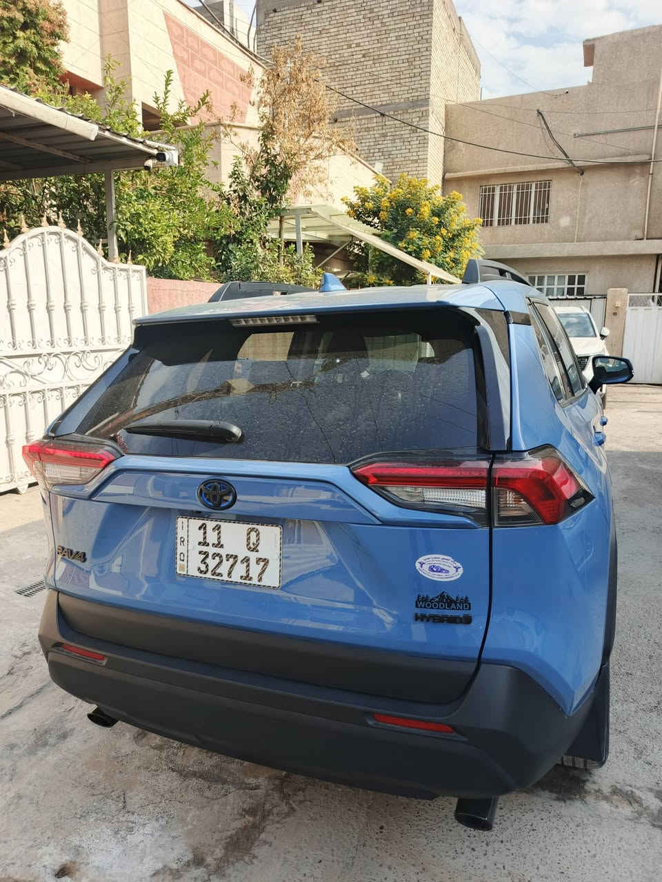 راف فور  هايبرد وارد امريكي
ضرر تبديل قطعه  جاملغ عكس السايق  وبيها صبغ حافة الباب وحافة البونيد 
بصمه رادارات 
ابل كار بلي وايرلس 
سياره  فئتها ود لاند   نضام التعليق يجي trd 
سياره مال بيت واستخدام شخصي 
السعر ٢٢٨ ورقه وبيها مجال 
***********
