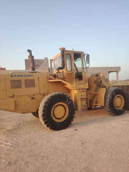 للبيع شفل 80 موديل 85 مكينه نضيفه جاهزه ع شغل 
رقم بغداد الماني سنويه عضم عاج بسمي 
بها صبغ قليل فقط جب وصفاحيات جاهزه كهربائيات ابريك 
گير وتركم مجفت جديد سعر 155$ الرمادي ناحيه الوفاء ***********4
