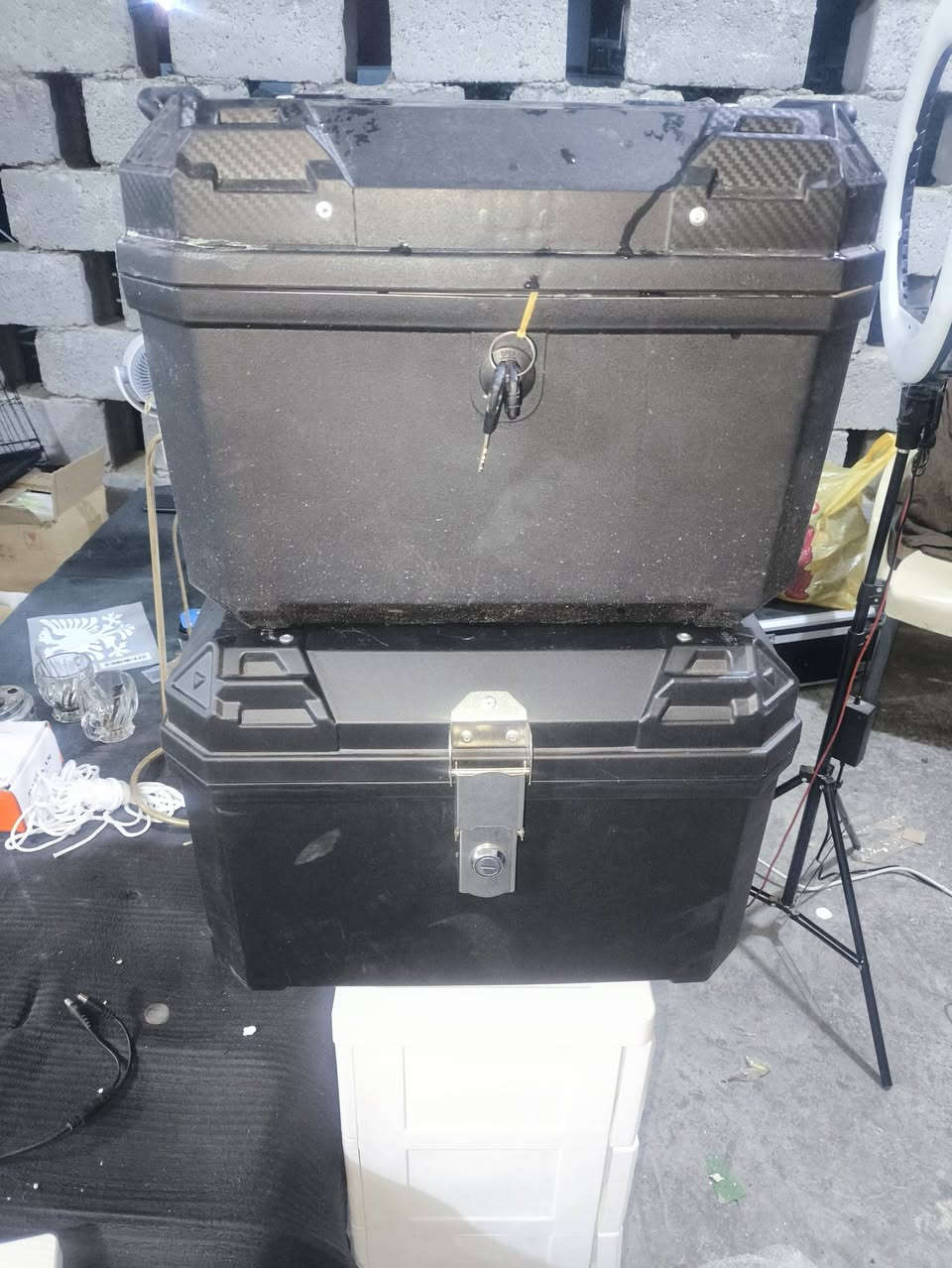 صناديق دراجات
السعر 35 الف للصندوق الواحد
هـ ***********
