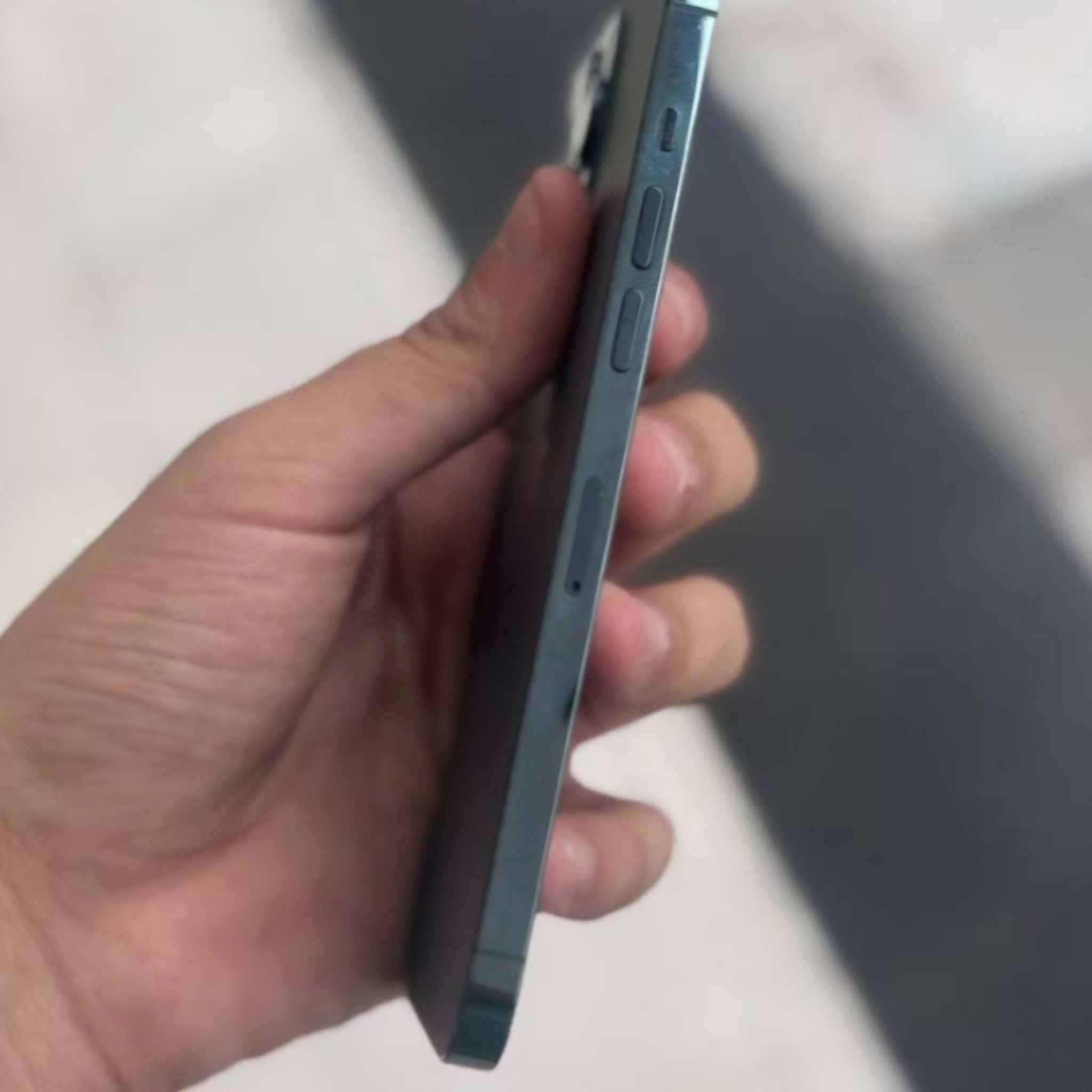 السلام عليكم 
Iphone 12 pro max للبيع 
ذاكره 128GB
الجهاز نظيف ومابي شي لا شخط ولا كسر ولاتبديل
السعر 450 الف
مكاني بغداد.


**إذا كنت صاحب هذا الإعلان وتريد حذفه لأي سبب، رجاءا أرسل رسالة إلى الدعم الفني**