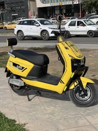 دراجه للبيع موديل 25 استعمال قليل 4 سرع نظام البك سرعه 90 أناره  6 بطا...