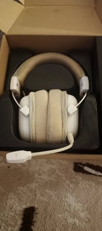 سماعة زيوس ٢ • شغالة • بلا عطل