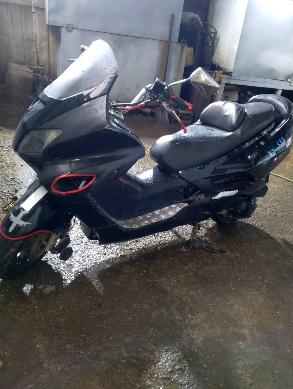 فورزه 06 شغالة نكره سلف محرك لا نضوح ولا صرف ولا تبخير ابيع كوم حديد السعر 450 الف مكان بغداد وره سيطره الشعب ***********
