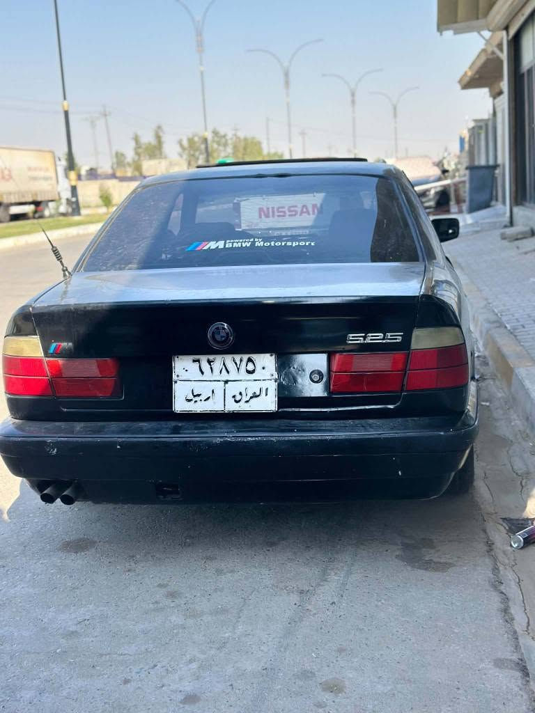 bmw1991
سیارەک ئەولیاتە سەنوی ئەسلی خۆی لە گەڵە
گێرو مەکینە ئەکسل 
کاربای بە شەرت 
سعری 26 وەرەقە کمتر نابێ قفلە
بۆ کەمتر تەلە فون مەکە برا *********** كركوك, العراق
