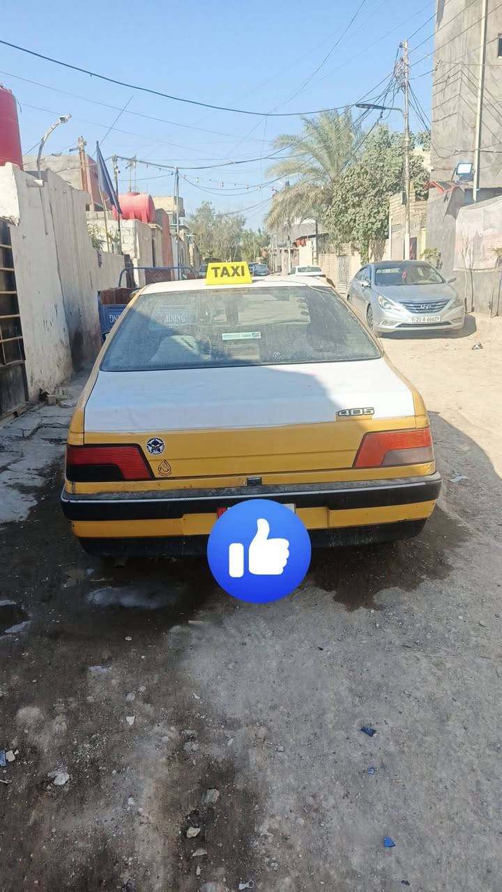 السلام عليكم سياره بيجو جلكس 405 موديل 10 تبريد شغال المكينه بيه خيط بخار مصفره هيئه وغرامات السعر 26 وبيه مجال مكاني الشعب ***********
