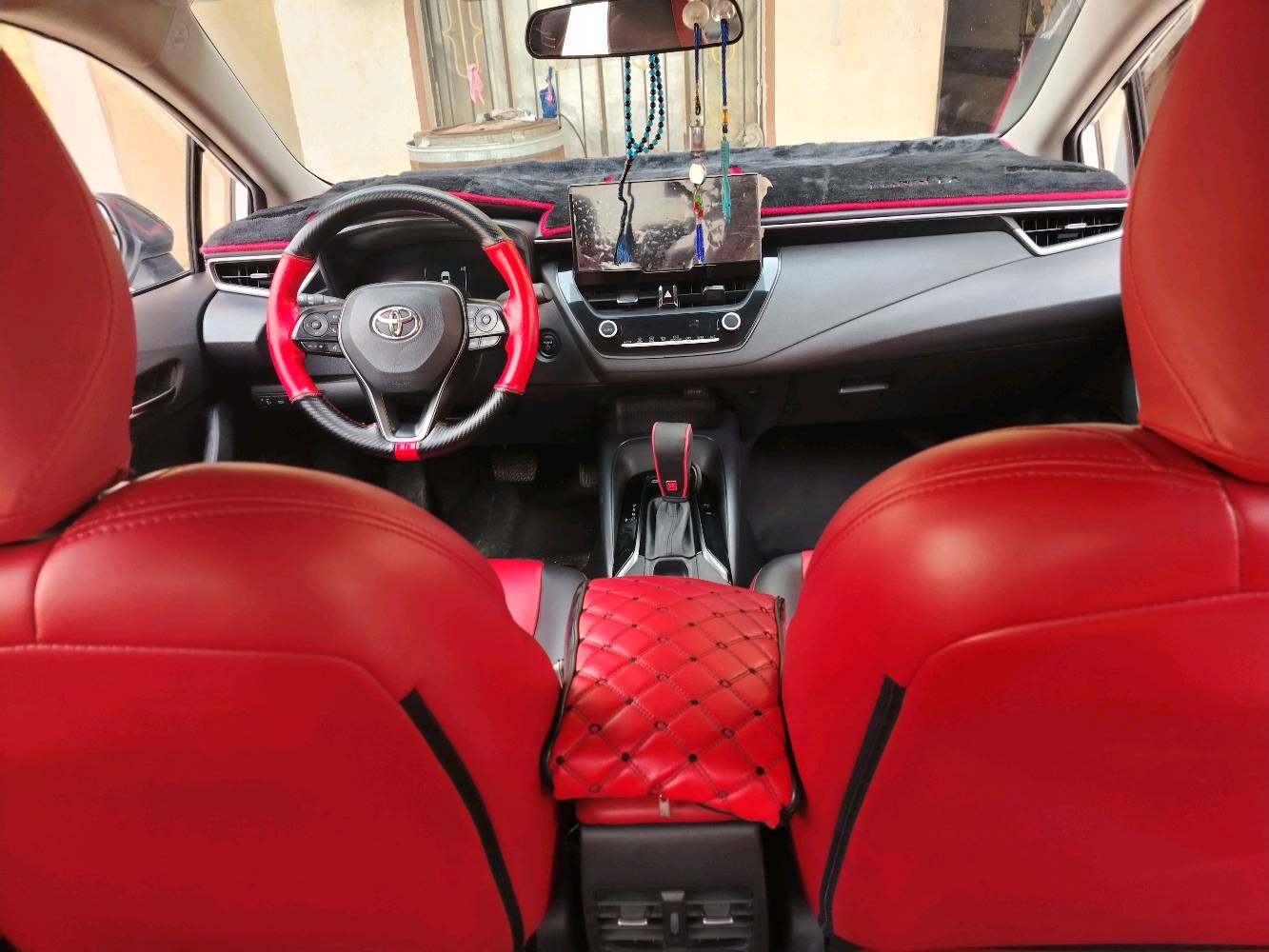 السلام عليكم
كورلا هايبرد 2025 شكل الأمريكي 

 بلاك دشن مواصفات ل S
السياره ماشيه 18الف

المواصفات

مكينه 1800 هايبرد شحن ذاتي

الاصل 

رادار + تحديد مسار طريق + قيادة ذاتيه

قرائة علامات الطريق المرورية

بصمة تشغيل + دخول ذكي 

يدات سود + مري اسود

هاندر بريك بصمة + اوتو هولد

كيجات ديجيتال

شاشه مسجل + تبرید بیانو + كامره خلفيه دوارة + كار بلي

تبريد قطعتين

لايت زينون عالي ناصي + + لد صباحي زينون بكلايت لد

حساس اطار + حساس مطر + حساس لایت داينمك عالي ناصي اوتو

يفو مود + مود درايف + مانع انزلاق

تحكم الستيرن كامل مع كروس سرعه

كرسي كهربائي ويل كب اسود بلادي

 العنوان بغداد العبيدي 

للاستفسار ؛ ***********
السعر 156$