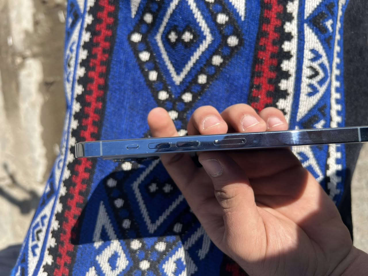 iPhone13pro Mx
ذاكره 265 
التلفون كلش نضيف 
سعره 775 وبي مجال تواصل ع خاص او رقمي ***********
