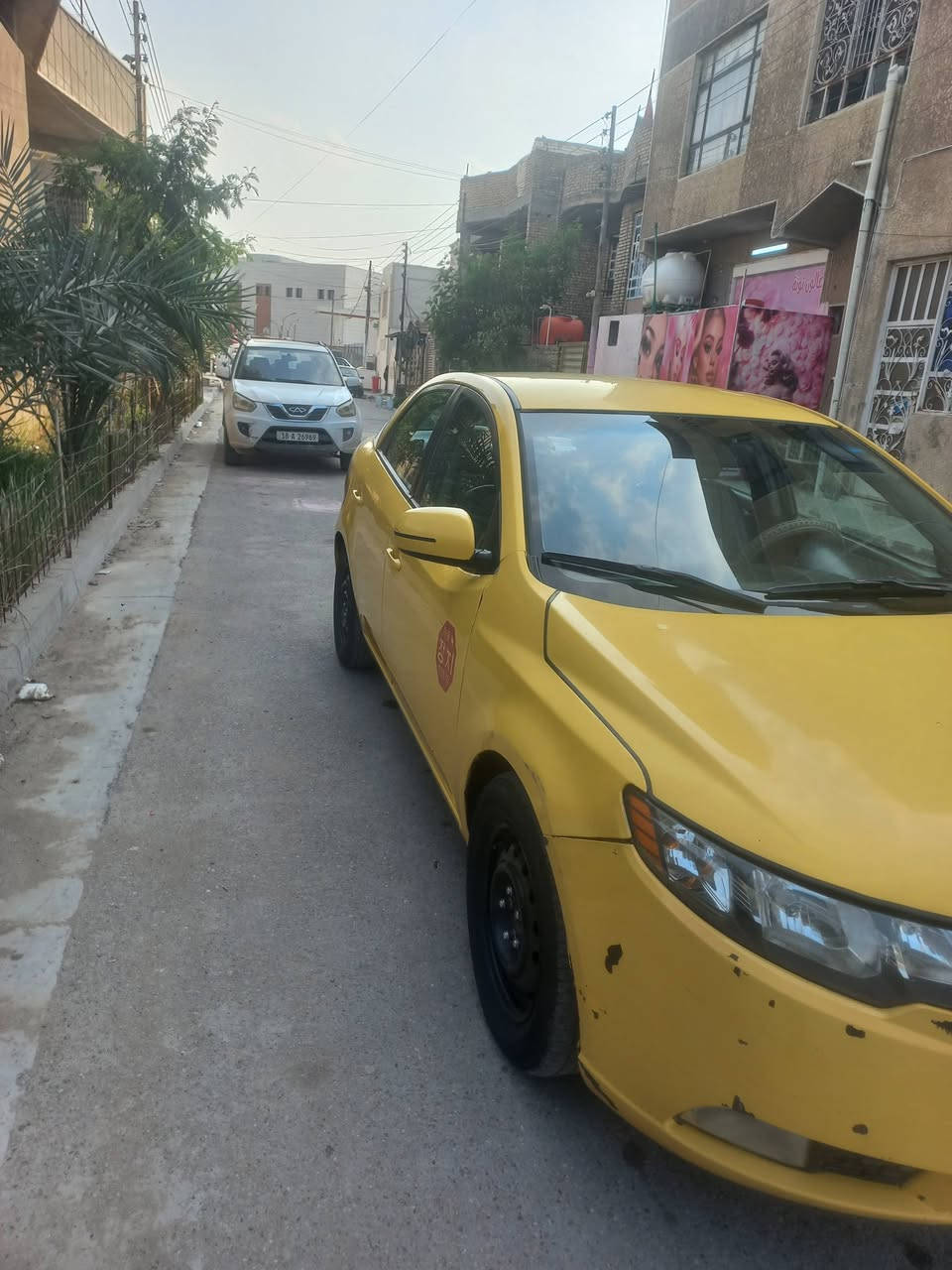 السلام عليكم كيا فورتي موديل 2012 وأرد امريكيا ضربته جمرلغ أمامي والباقي واضح بالصور وموجود سونر ومحرك 2000 كير ومكينه خير من الله سيارة باسمي السعر 80رقم الهاتف *********** غير متواجد على الفيس العنوان بغداد
