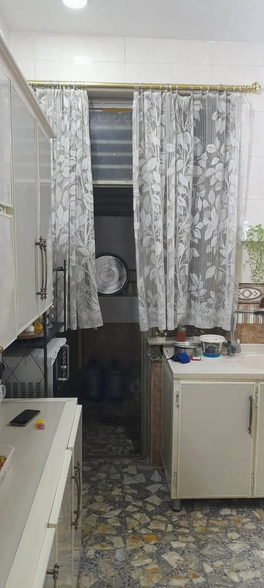 سلام عليكم بيت البيع 
بيت للبيع في الاف المفروز مساحه 62او نص طابقين كامل واجه 6او ربع نزال 10 طابق الارضي   ندخلين البيت ستقبال +حولي +مطبخ +حمام طابق الثاني غرفتين نوم قريب من شارع 15ثاني قطعه رقم العقار 1122/2/10
السعر 118او بي مجال  الي عنده عقار ضمن منطقة 2 10او 3 10مشتري جاهز ثاني يوم فتح بيان تصلو وات ساب او راسلو صفحه 
***********
***********
