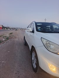 توسان 2400 فور ويل السياره فول ما عده البصمه  للبيع 2010 مكفوله  السيا...