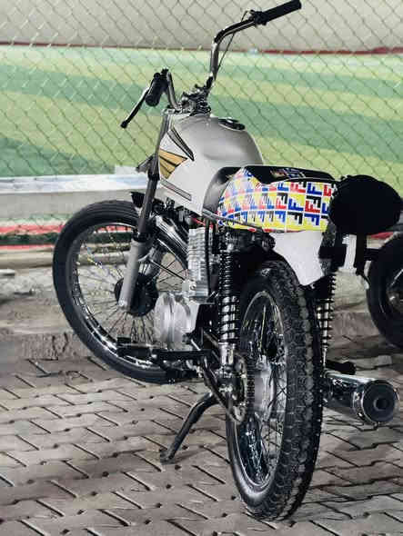 دراجه ايراني للبيع او مراوس دراجه شاصي 22 محرك سيجي موديل 26 الدراجه نضيفه نضيفه كفاله عامه صالها شهر ونص من تعمرت  الدراجه كامله صفاحيات بيض وصينيه مال زنجيل ***********
