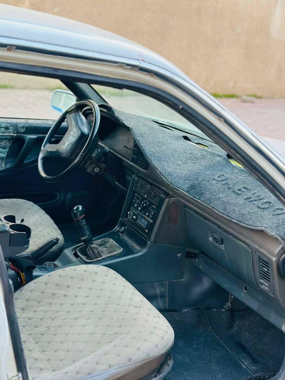 السلام عليكم ورحمه الله وبركاته شباب دايو برنس موديل 1995 مبيها صبغ ابلاديه سنوية بعدها ماساقطه موجود بتكريت بسمي رقم بغداد انكليزي سيارة نضيفه شوف العين رايدها 33وبيها مجال لطيبين رقم الهاتف *********** غير متواجد على الفيس الرقم بي وتساب
