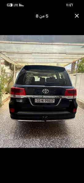 تيوتا لاندكروز GXR موديل 2021 بحريني للبيع 
المواصفات :
بصمه ابواب عدد 4وتشغيل 
شاشة كبيره 
تحكمات 
كشن كهرباء 
تشغيل عن بعد 
داخل جلد قرميدي 
6سلندر 
السياره بيها بارد بلباب وتكحيل وممفتوح اثر طكة تاير يعني مو دعمة 
السيارة سعرها ٥٦٥٠٠$ وبيها مجال للشراي 
مكان السياره بغداد قرب جزيرة بغداد السياحيه 
للاتصال *********** ماشية 86000 الف
