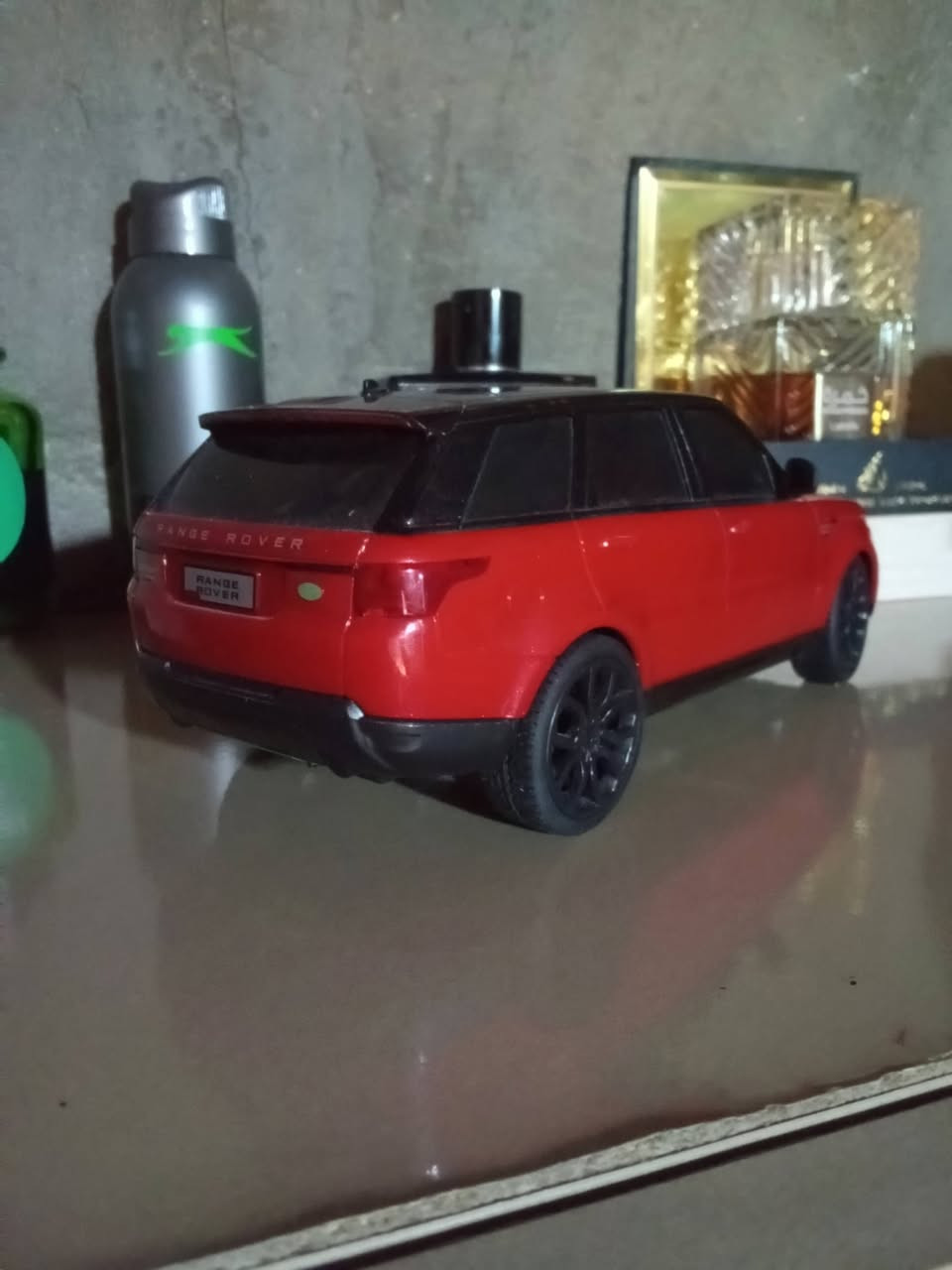 السلام عليكم رانج روفر 2014 لون احمر السياه الصور ضالمتهه لأن الاضائه ضعيفه السياره كلش حلوه نصبتهه التواصل *********** واتساب رصيد 🔥🔥
