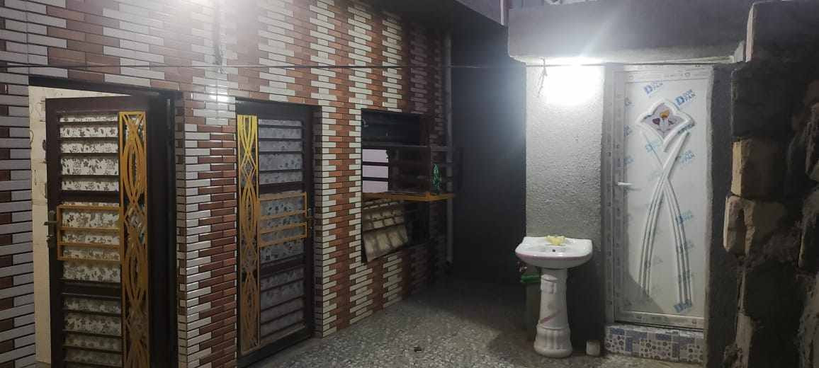 سلام عليكم بيت 100مترقرب طريق نجف حي صدرين سعر 40 كامل مكمل قريب على مجمع طريق نجف حله ***********
