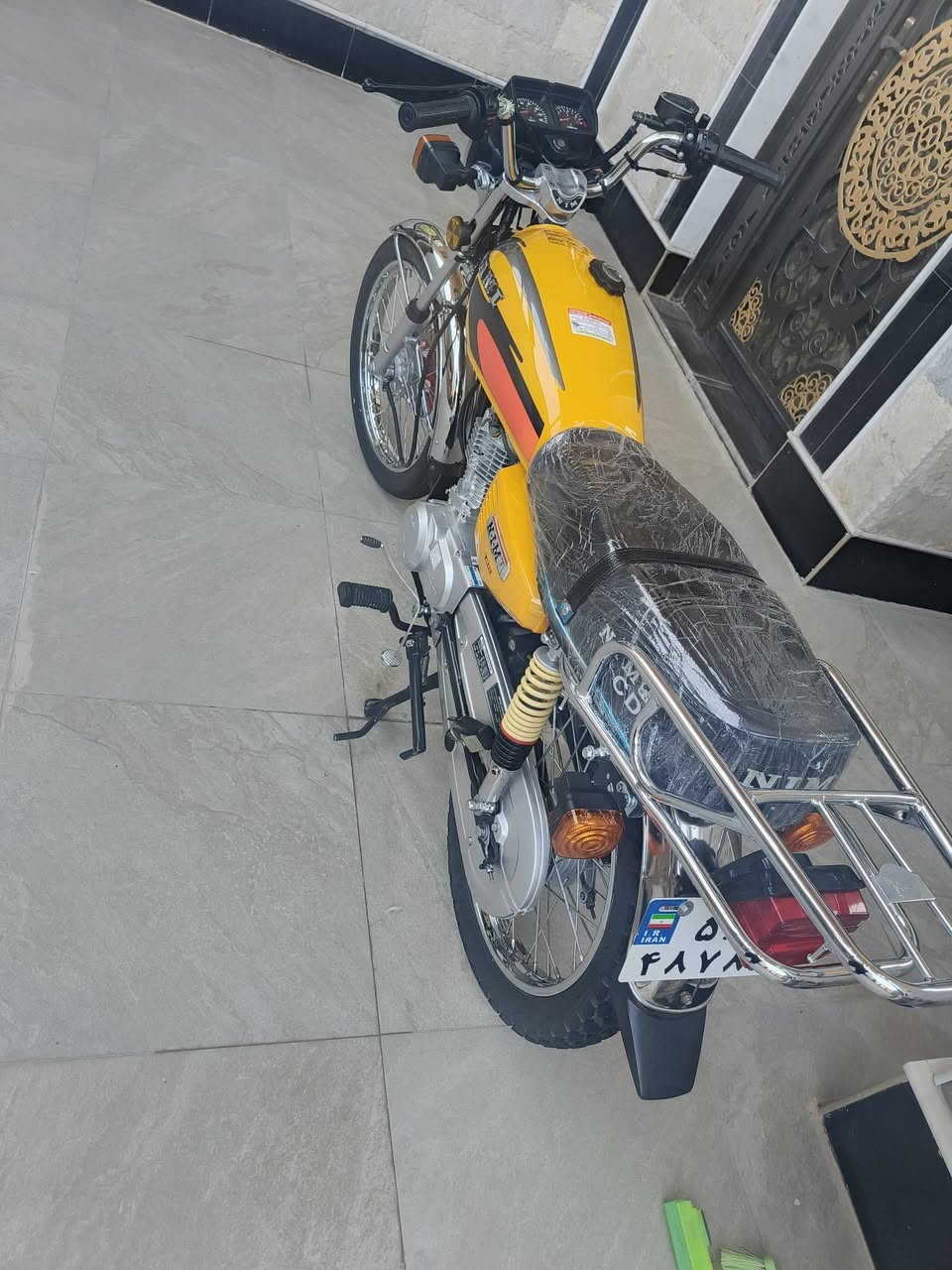 السلام عليكم دراج لبيع موديل  ٢٠٢٣ وراق صولي مكفولة منكلشي سعر باحد وربع وبيهة مجال لشراي وي سفسار تصل ***********
