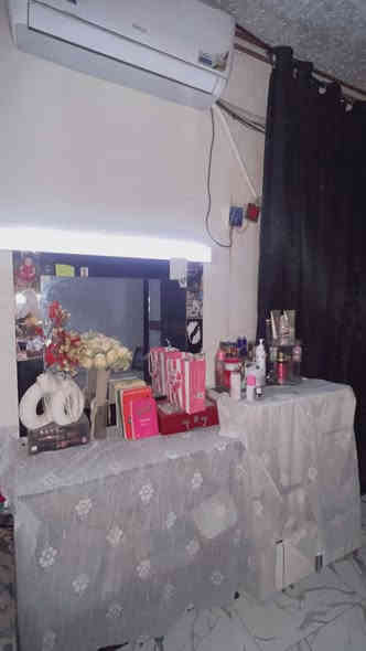 غرفه تركيه 5 قطع للبيع وياها ميز هدية ومرايه اذا تردوها كتبو بتعليقات ونراسلكم او اتصلو على هذا الرقم *********** يوجد واتساب ❤️
