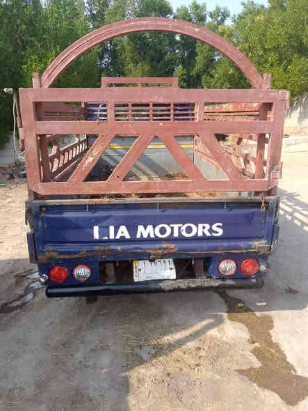 ام عيون موديل 2002 ام الحاكيه مكينه وگير واكسن وشاصي رقم شاصي مكفولات رقم ذي قار  قضاء الشطره حلوه مرتبه السعر 58 وبيه مجال للطيبين اي استفسار اتصال ***********
