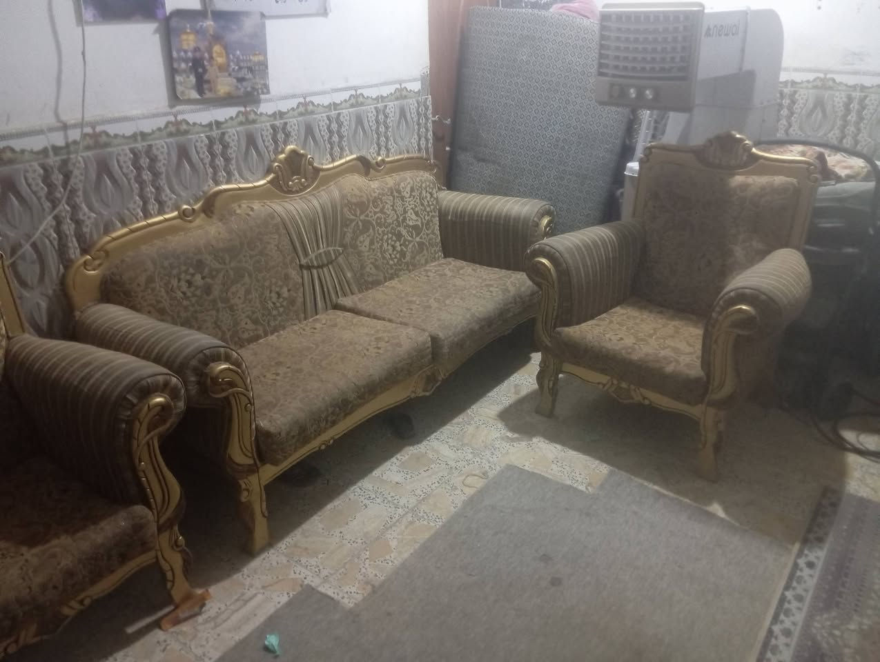 تخم نص تخم للبيع مكان النجف شارع 30 الحولي السعر 150 بالاستفسار هذا رقمي ***********
