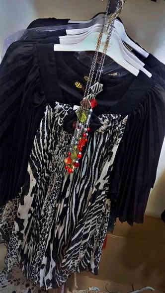 تصفيا محل شلعه سعر ق ٢٠٠٠ دينار فقط الحجز والاستفسار ***********
