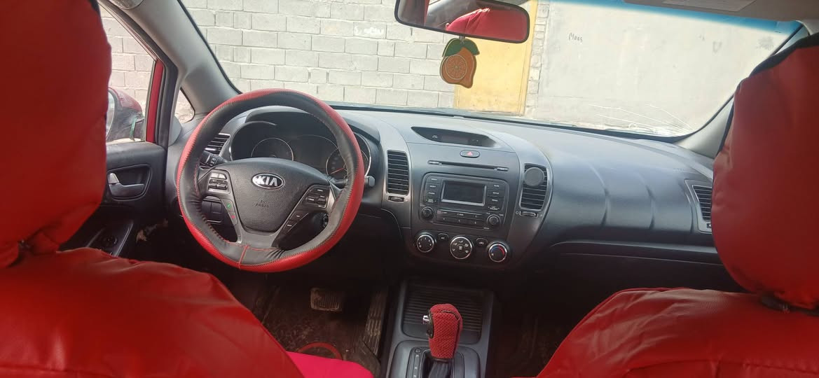 السلام عليكم كيا سيراتو موديل 2016
رقم سليمانيه دولي بسمي بيها حادث كما موضح بالصوره تباع على وظعها سياره شغاله وتمشي مكانها بغداد شراي يتصل ويدلل 
***********.
***********.
