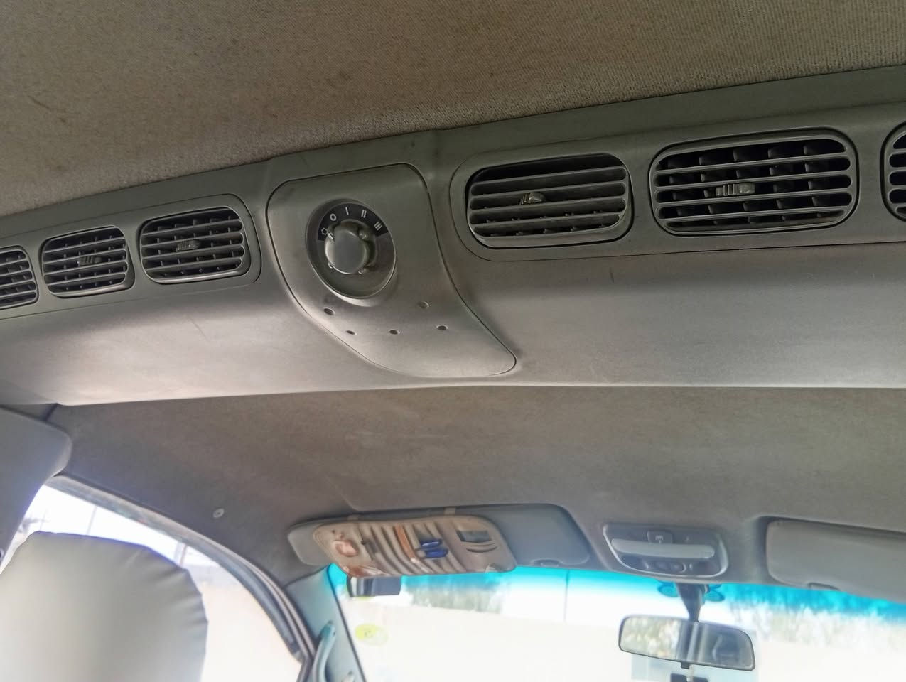 استاركس 2004مفتوح سوبر كير عادي قرار مرور خصوصي جديده مكفول كير محرك اكسل كهربائيات كلها شغاله تدفئه تبريد كامله الف ماذب عليها شاصي واحد بي تعمير شبر فقط ديالى بلدروز ***********/***********
السعر 97وبيهه مجال قليل
