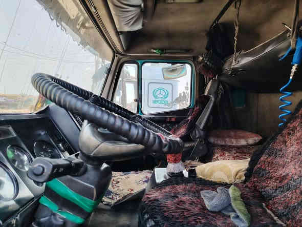 كرواتي موديل 95 مكينه 50 كير كهربائي تخم تاير سبرنك سياره مكفوله سنويه لل 29  السعر 185

***********
