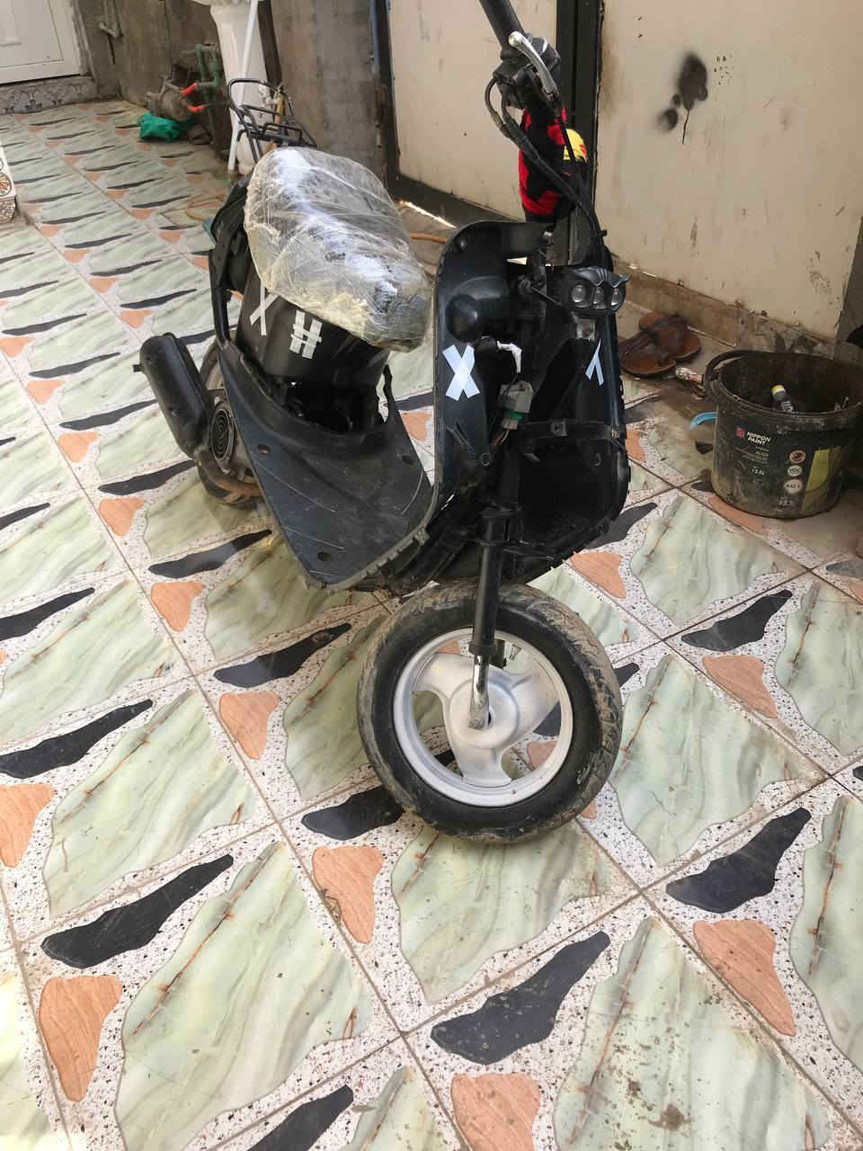 سلام عليكم شباب دراجه بتره ومنغولي حربيه اثنينهن شلعه ومعدل خير من الله ناصريه مركز ***********
