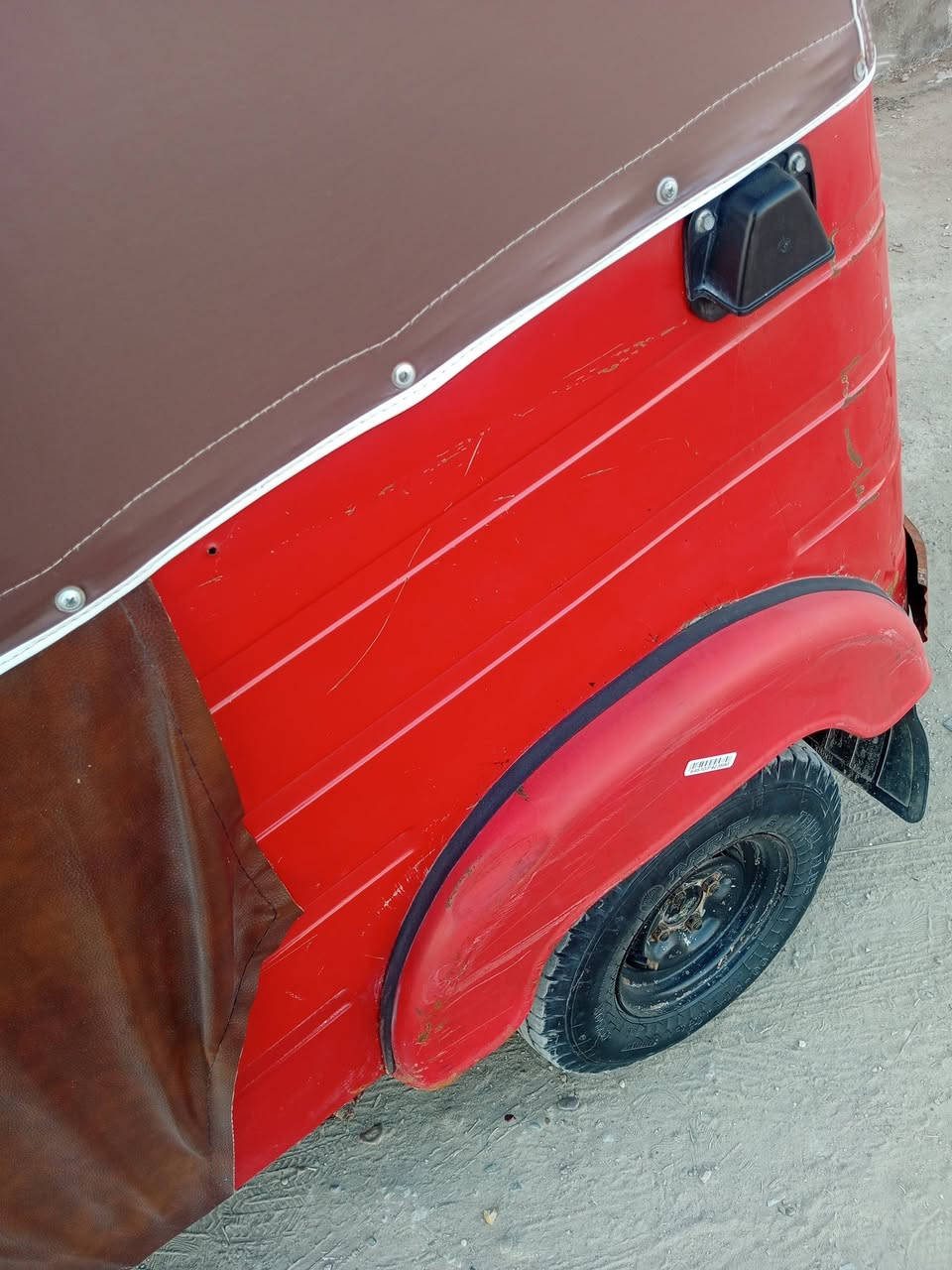 تكتك باجاج مديل 2018.  شهر 11
اوراق المصطفى كاملات مكاني الشعلة كربائيات كلهة شغالة

السعر 3500.

***********
