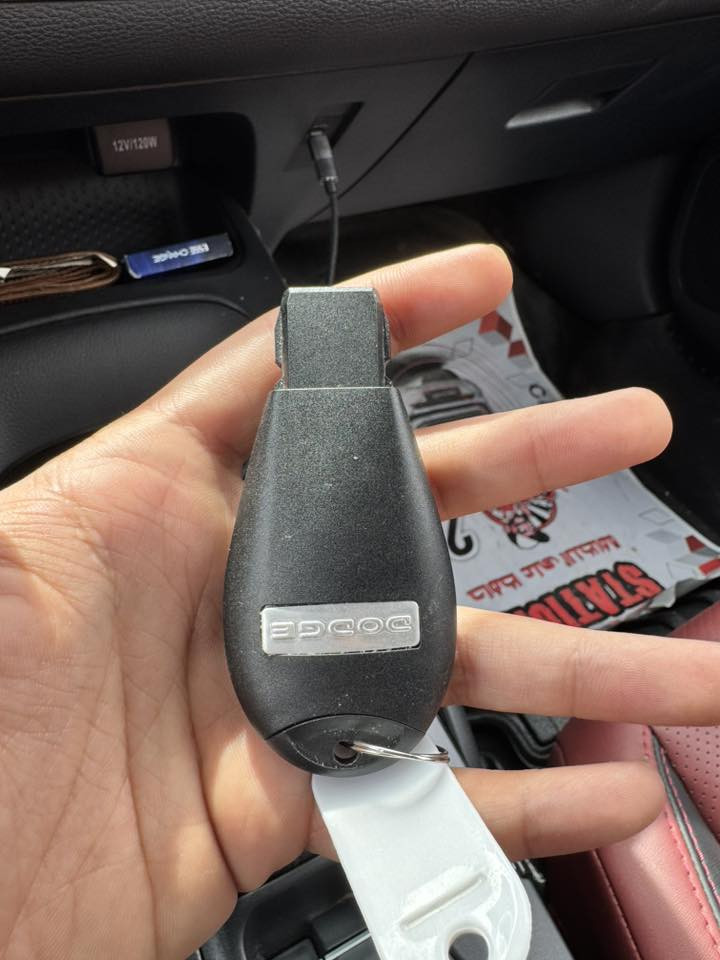 بصمة دوج موديل قديم 
جديدة غير مستخدمة 
الي تفيدة يتصل
***********
