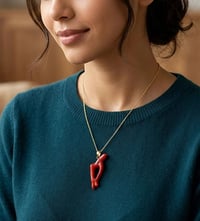 مرجان طبيعي • حجر كريم • مدالية