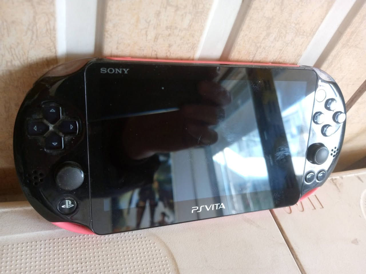 PSVita .
رام ١٢٨ كيكا .
للتواصل .*********** .
